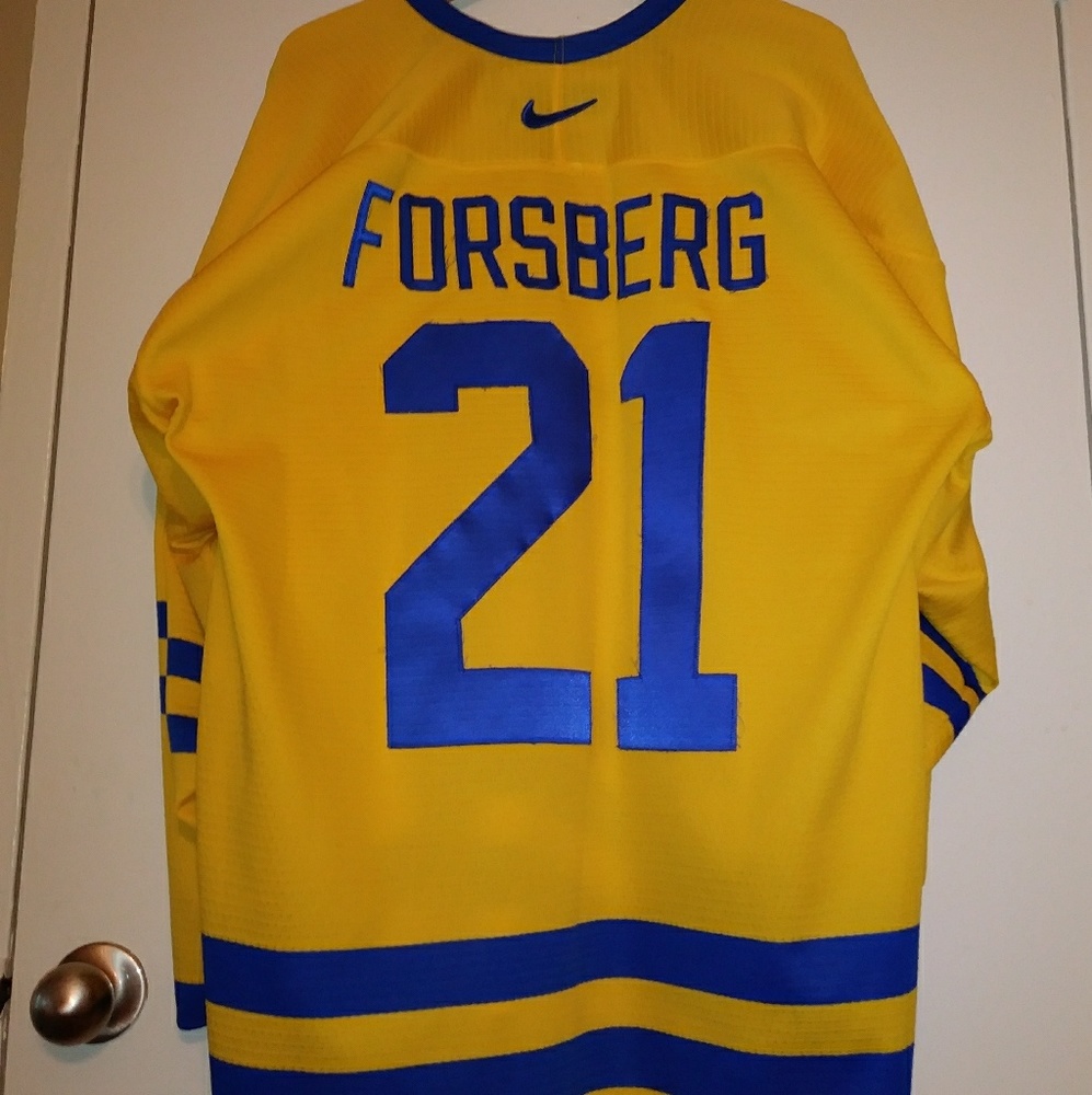 Nike men's hockey jersey